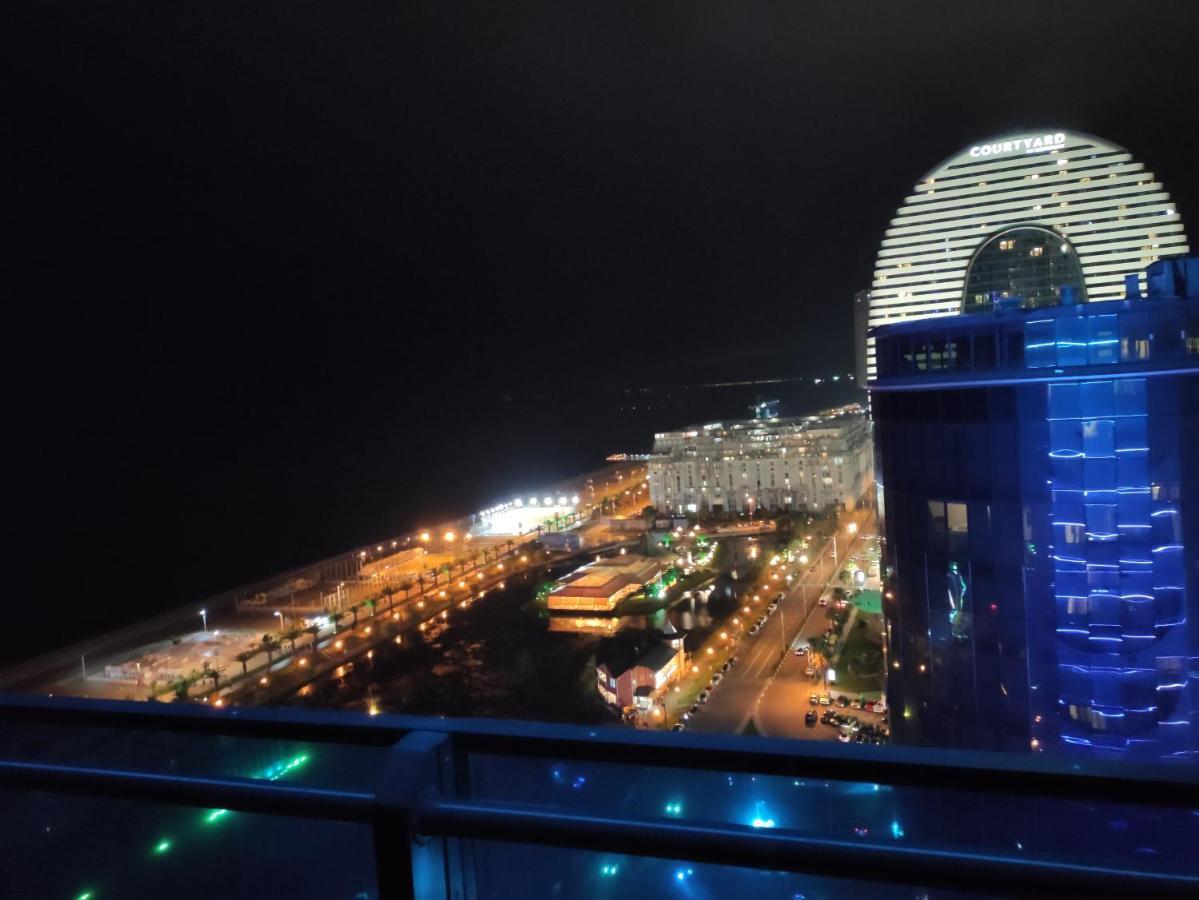 Orbi Cyti Apartamento Batumi Exterior foto
