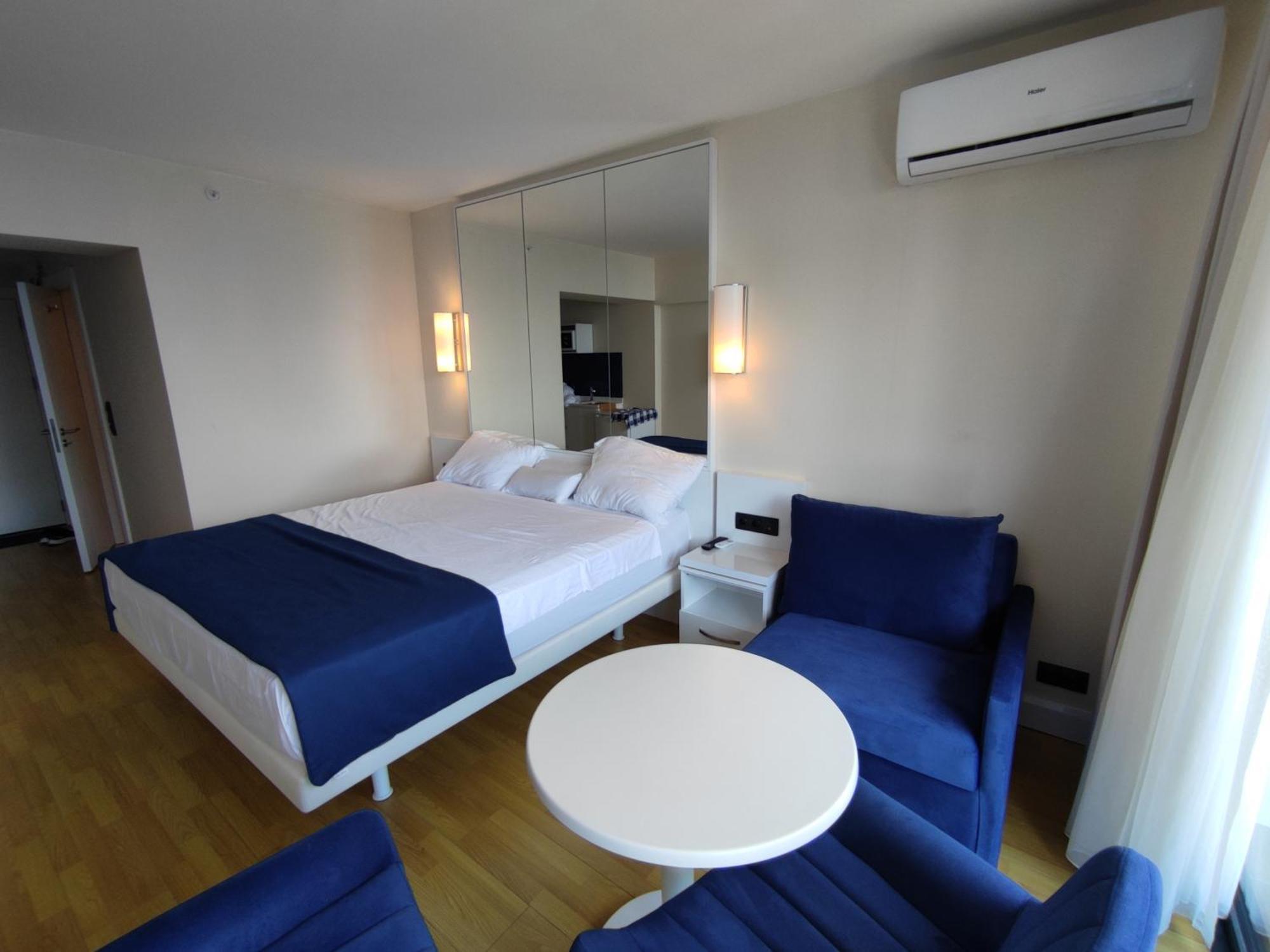 Orbi Cyti Apartamento Batumi Quarto foto